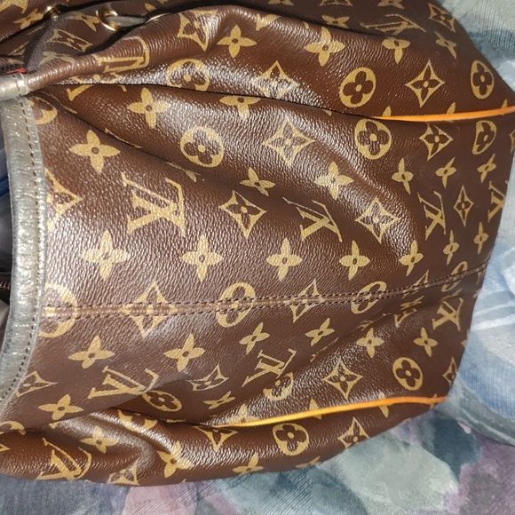 LOUIS VUITTON Monogram Irene Hand Bag - Picture 4 of 17